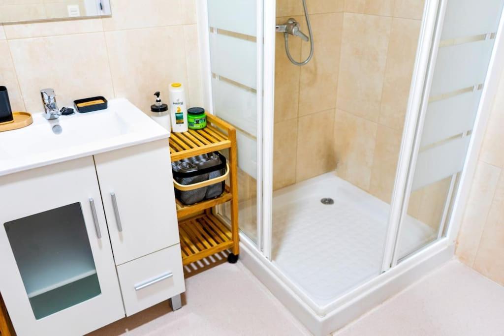Alma Maritima Apartment Malaga Bagian luar foto